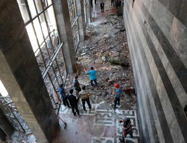 Αγκυρα: Τούρκος επιχείρησε να εισβάλλει στην πρεσβεία του Ισραήλ με τρακτέρ - Αναχαιτίστηκε με «βροχή» πυρών (βίντεο)